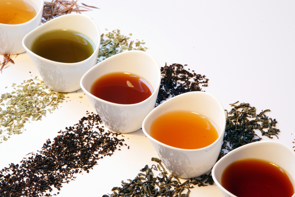 紅茶と緑茶の違いを大解剖！意外な共通点と歴史まで総まとめ